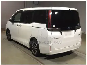 Toyota Esquire GI PREMIUM 2020