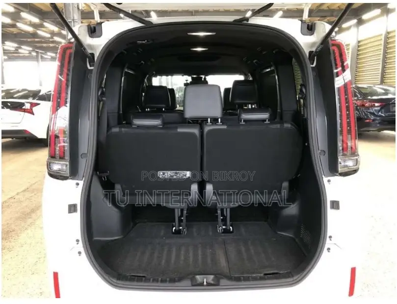 Toyota Esquire GI PREMIUM 2020