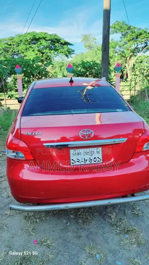 Toyota Belta 2006