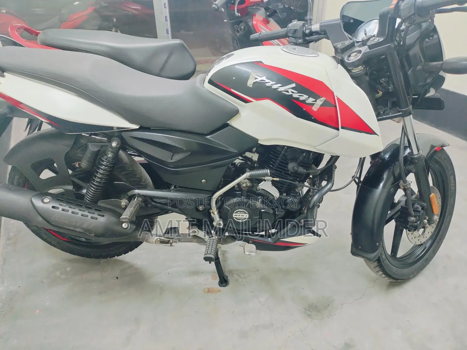 Bajaj Pulsar 150 . 2021