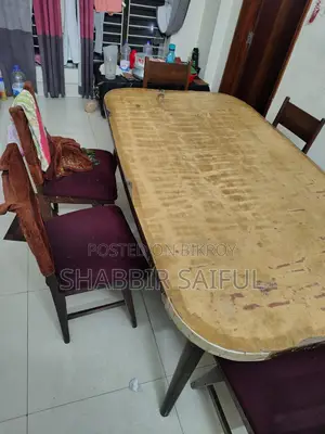 Old Used Dining Table With 5 Chair