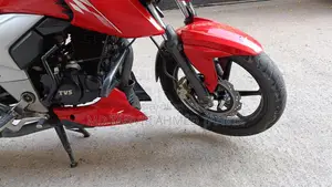 TVS Apache RTR 160 . 2023