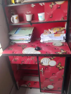 High-Quality Study Table.