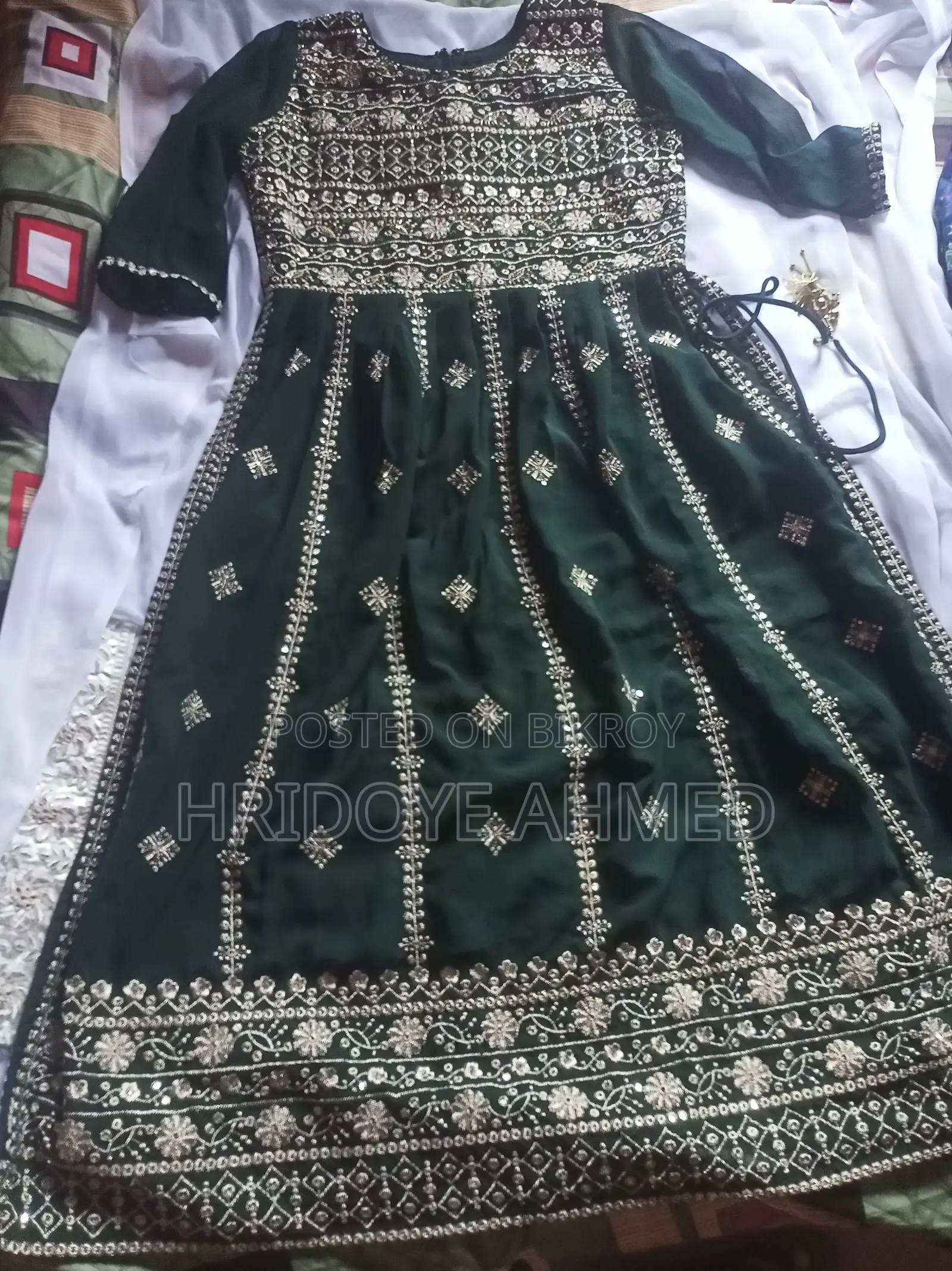 Naira Cutting Dress