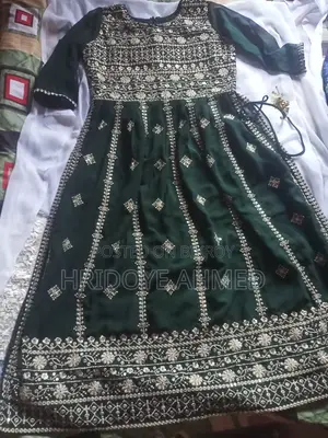 Naira Cutting Dress