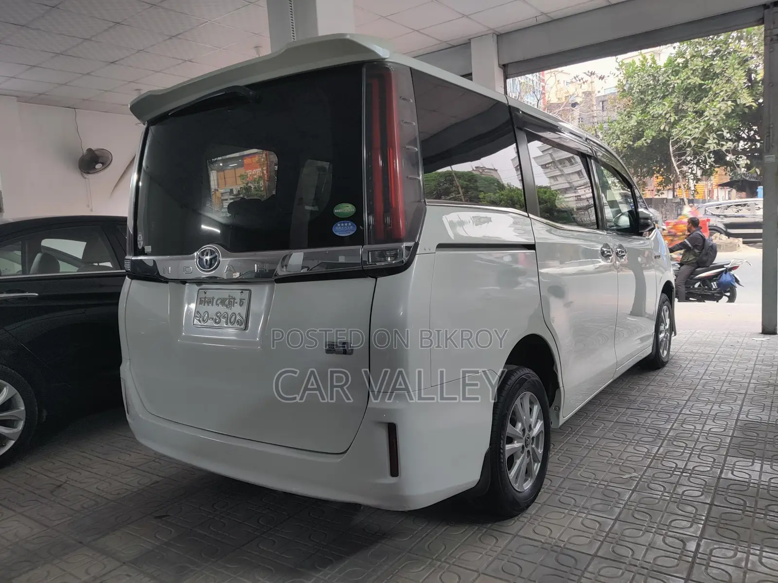 Toyota Noah 2018