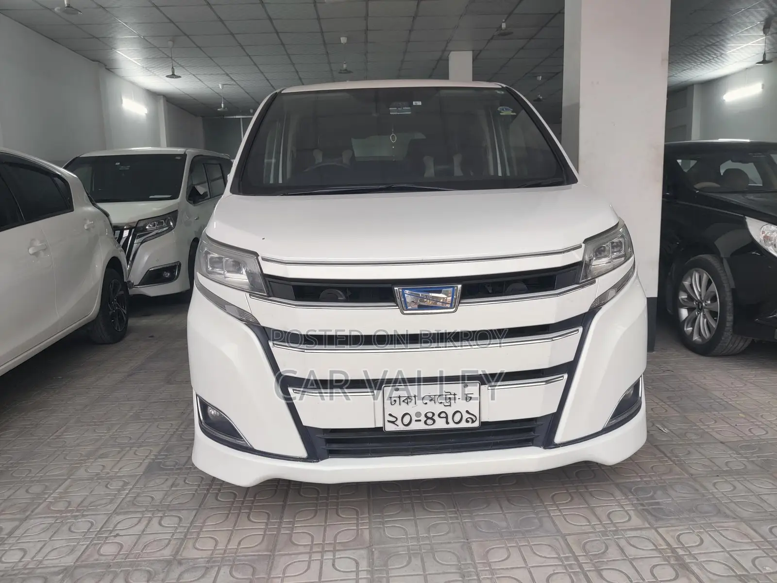 Toyota Noah 2018