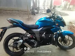 Suzuki Gixxer 2015
