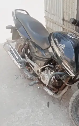 Bajaj Pulsar 150 . 2012