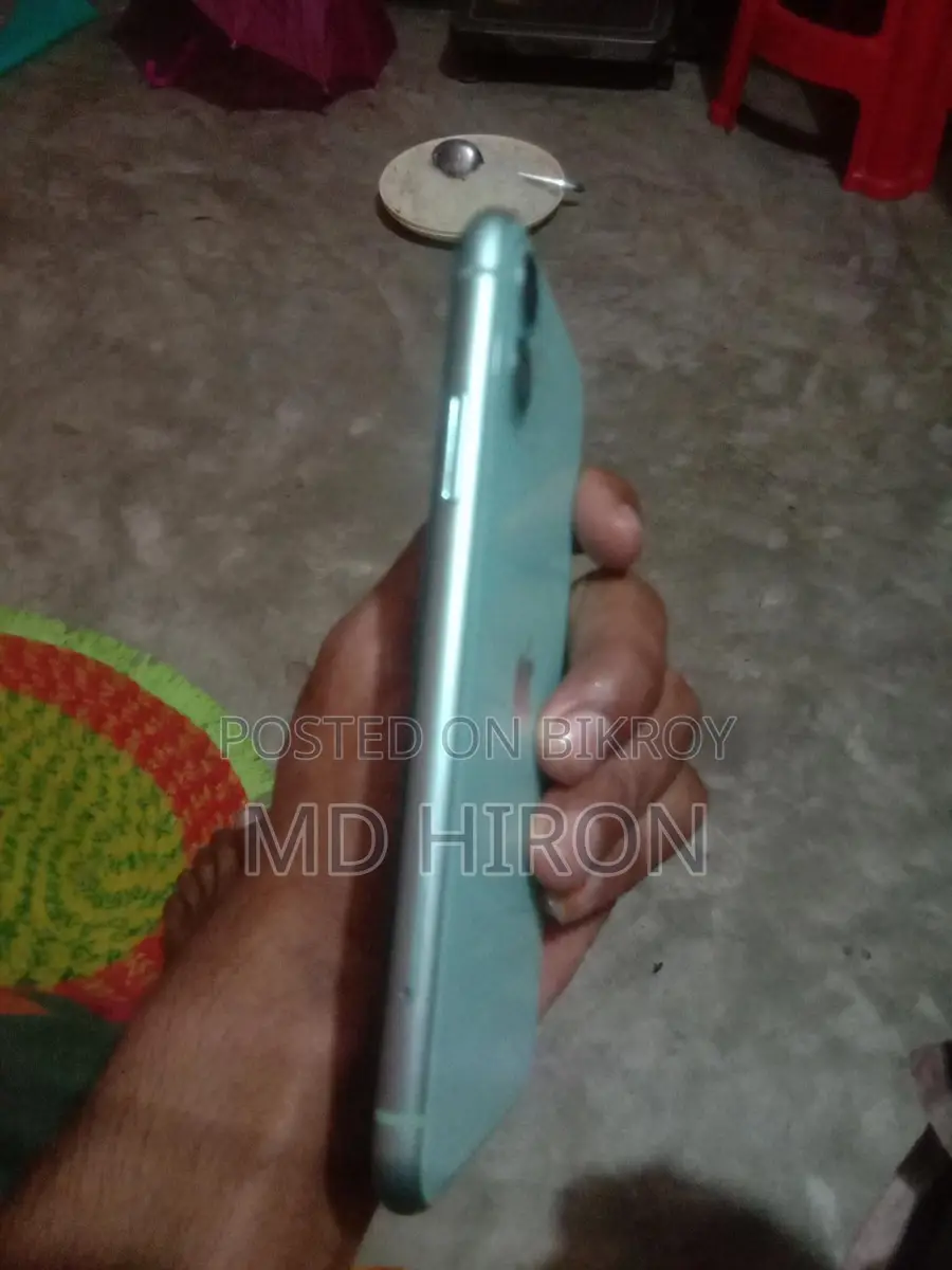 Apple iPhone 11 (Used)
