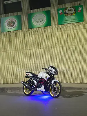 TVS Apache RTR . 2016
