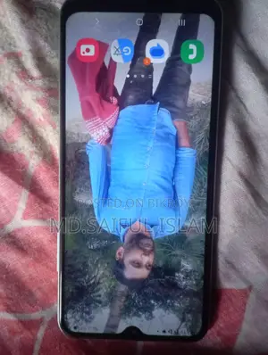 Samsung Galaxy S22 . (Used)