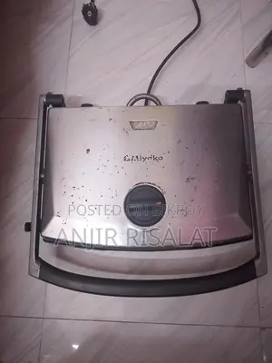 রেস্টুরেন্টের জিনিসপত্র