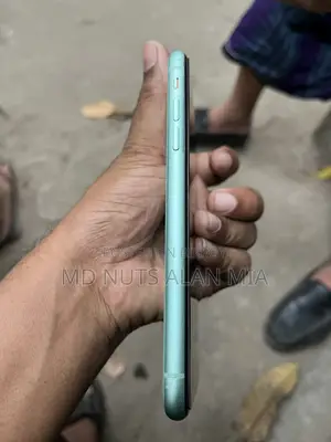 Apple iPhone 11 (Used)