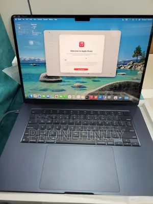 MacBook Air M3 8/256gb 15"