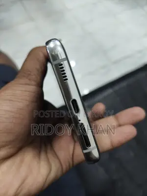 Samsung Galaxy S21 (Used)