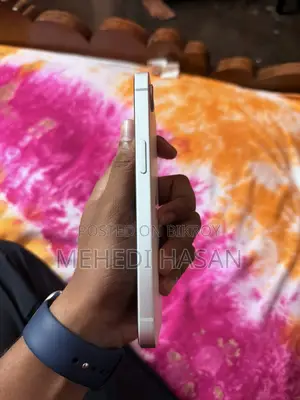 Apple iPhone 16e (Used)