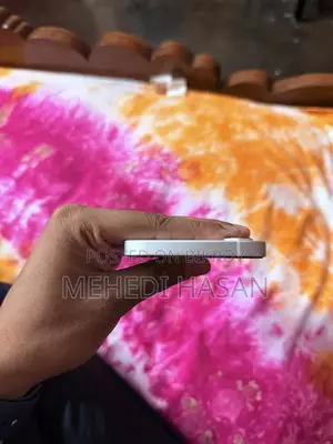 Apple iPhone 16e (Used)