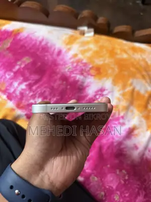 Apple iPhone 16e (Used)