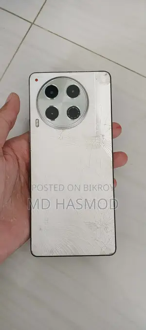 Tecno Camon 30 8-256 (Used)