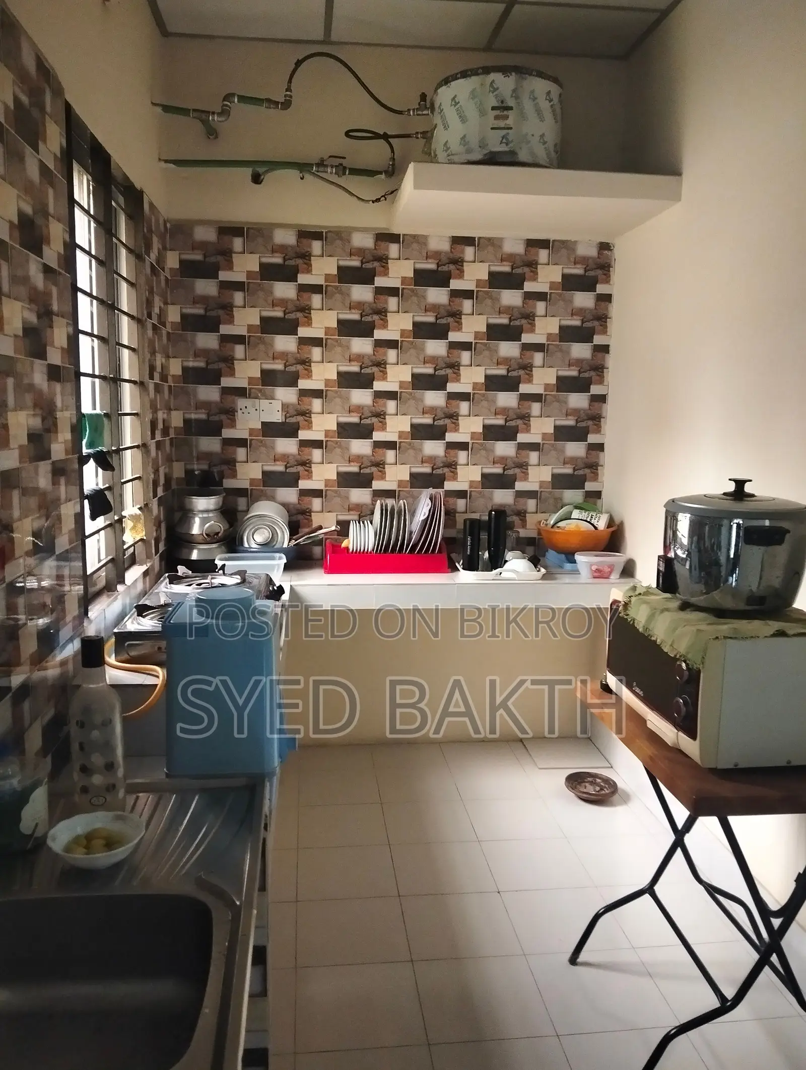 Furnished studio flat..