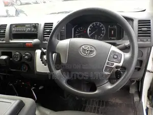 Toyota Hiace AMBULANCE 4.0 WHITE 2020