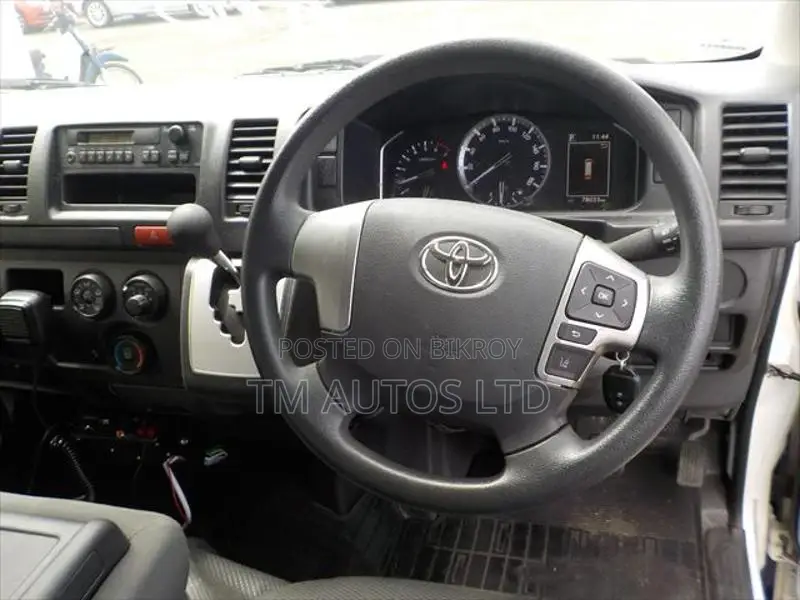 Toyota Hiace AMBULANCE 4.0 WHITE 2020