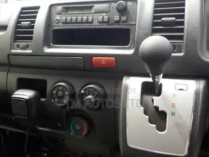 Toyota Hiace AMBULANCE 4.0 WHITE 2020