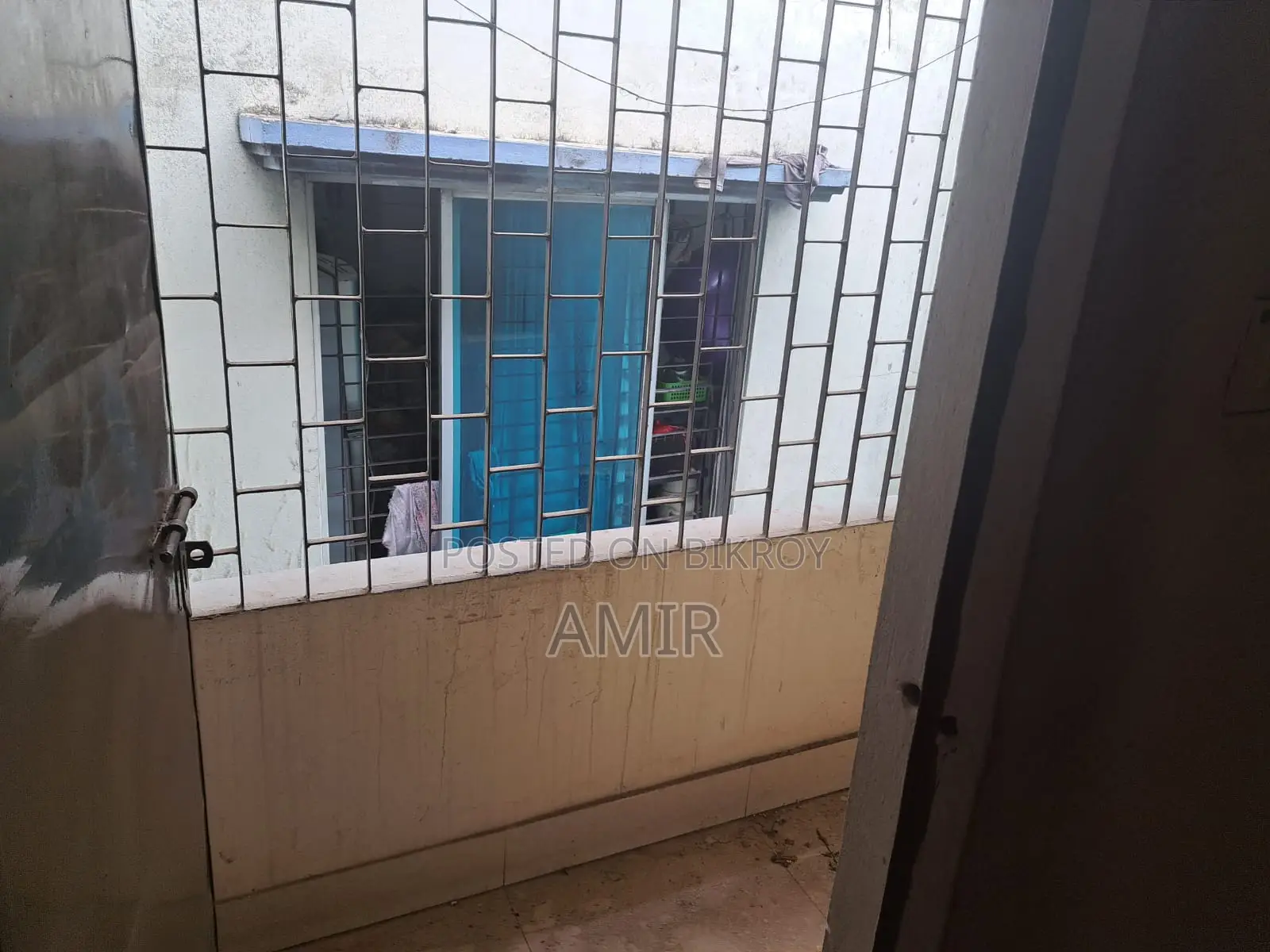 2 Bedroom and 1 Bathroom at East Razabazar