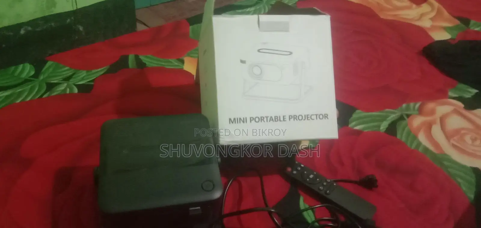 MINI PORTABLE PROJECTOR