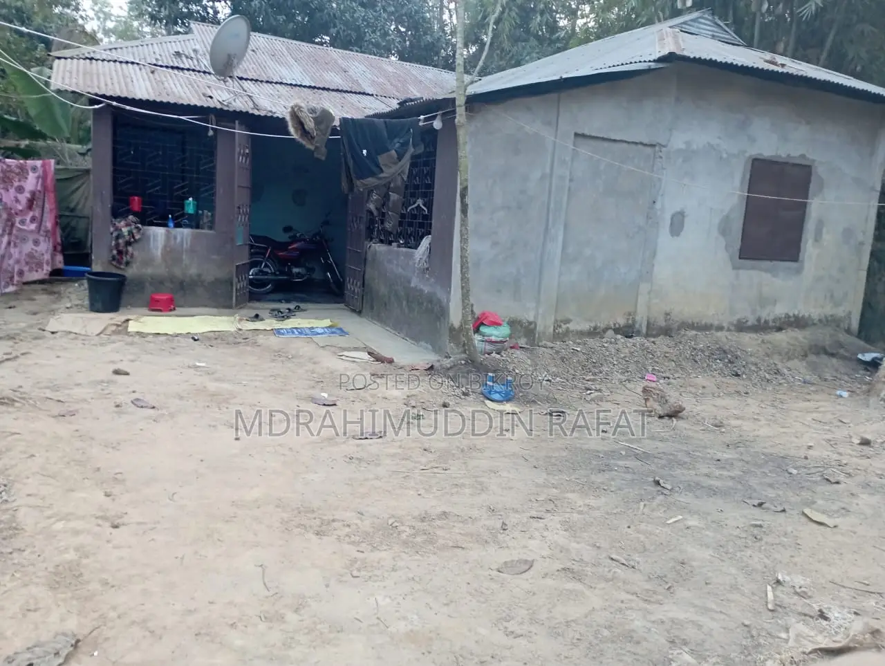 একটি বাড়ি বিক্রি করা হবে