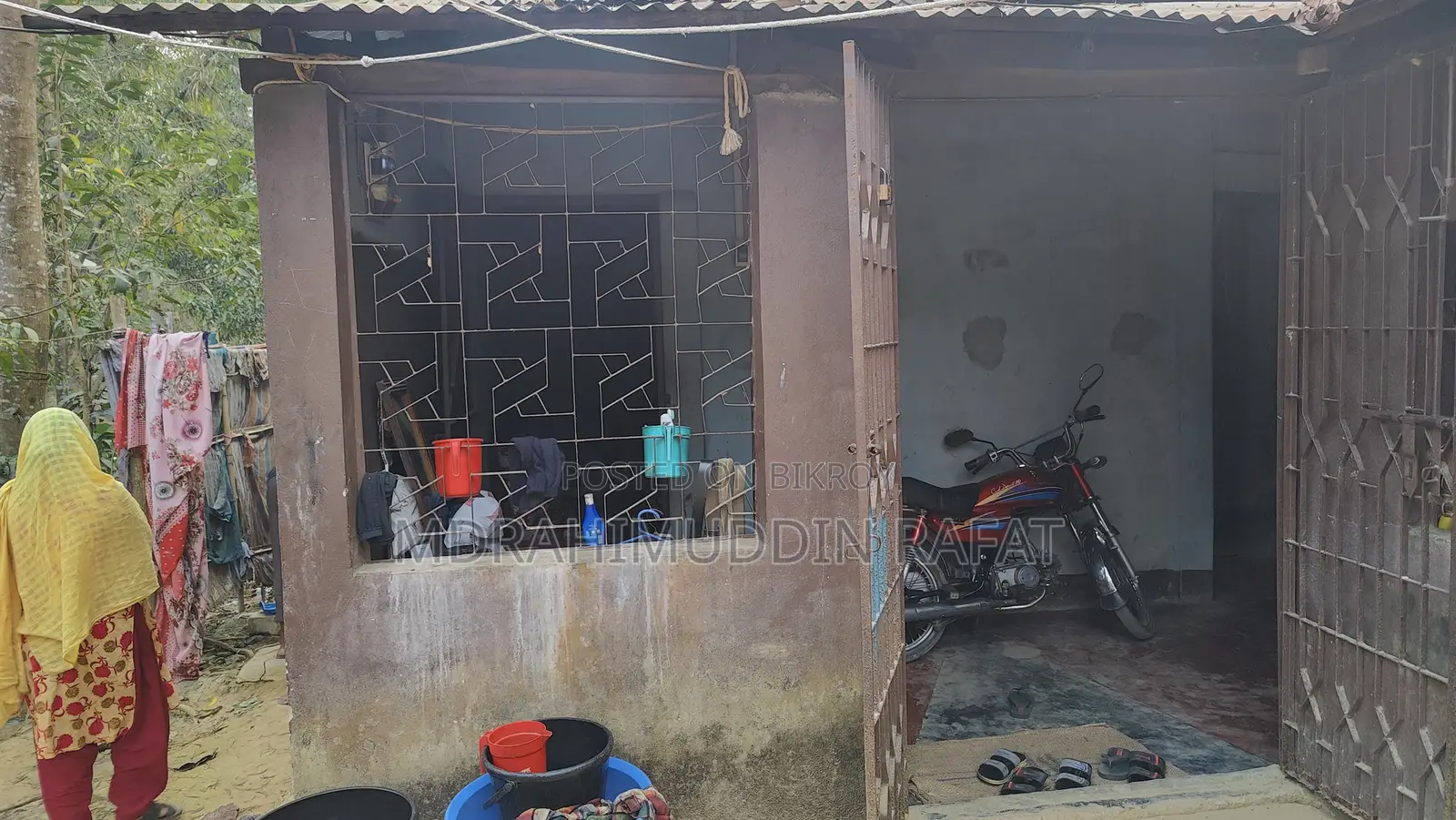 একটি বাড়ি বিক্রি করা হবে
