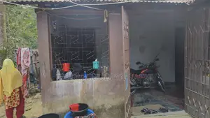একটি বাড়ি বিক্রি করা হবে