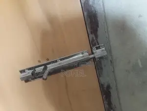 বাসায় গিয়ে বার্নিশ করা হয় রিপেয়ারিং