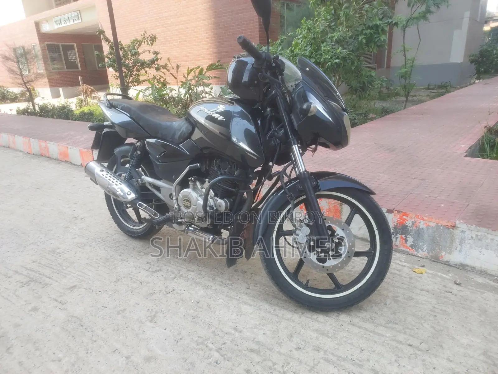 Bajaj Pulsar 150 , 2018