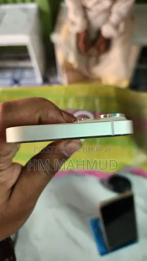 Apple iPhone 14 (Used)