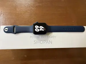 Apple Watch Series 7 (45mm)