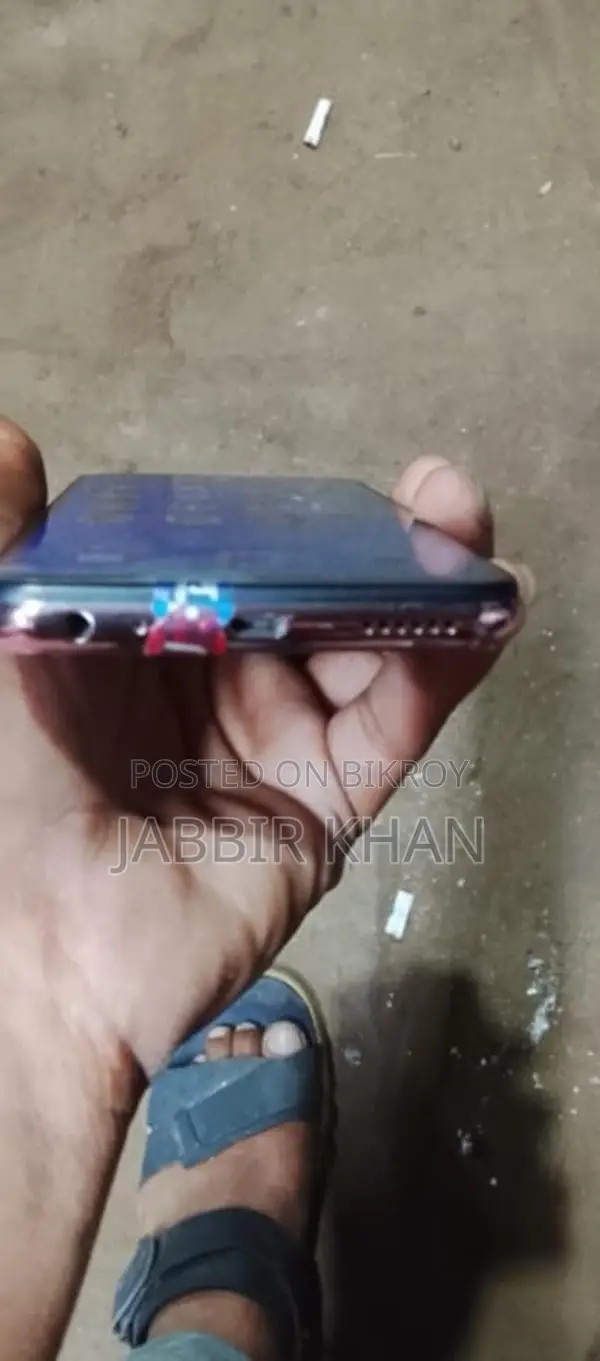 Vivo Y17s . (Used)