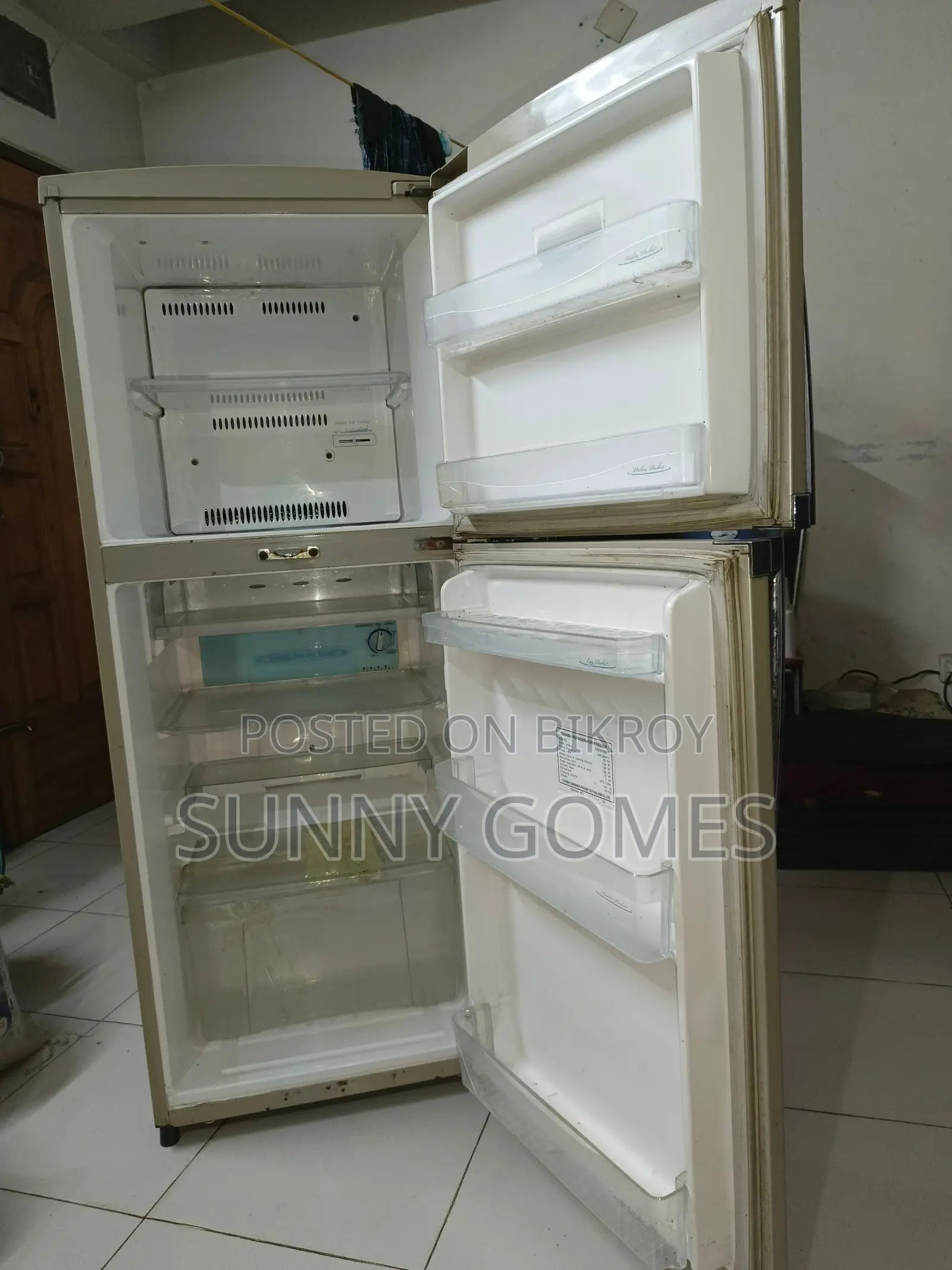 নন ফ্রস্ট ফ্রিজ
