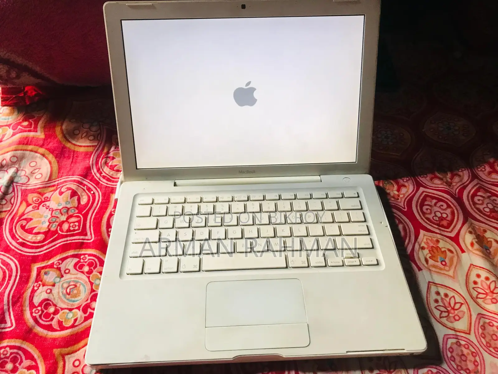 Apple Macbook