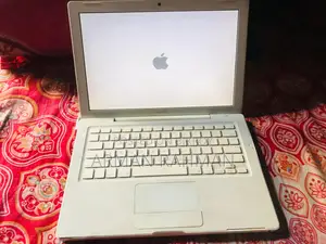 Apple Macbook