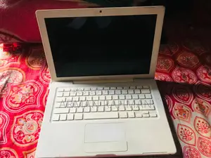 Apple Macbook