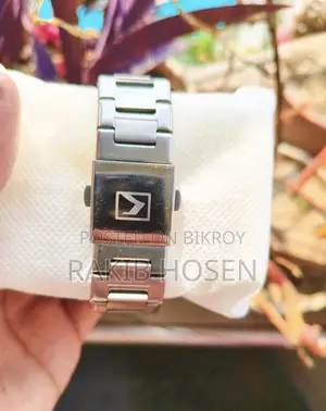 Curren 8440 ঘড়ি