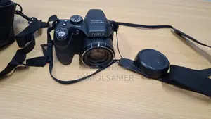 Fujifilm FinePix S2000HD Digital Camera