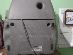 3D SOUND SONY WAGA 21" COLOR TV 100% OKAY