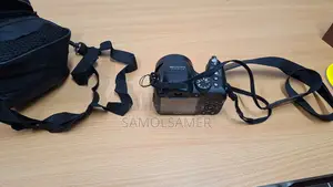 Fujifilm FinePix S2000HD Digital Camera