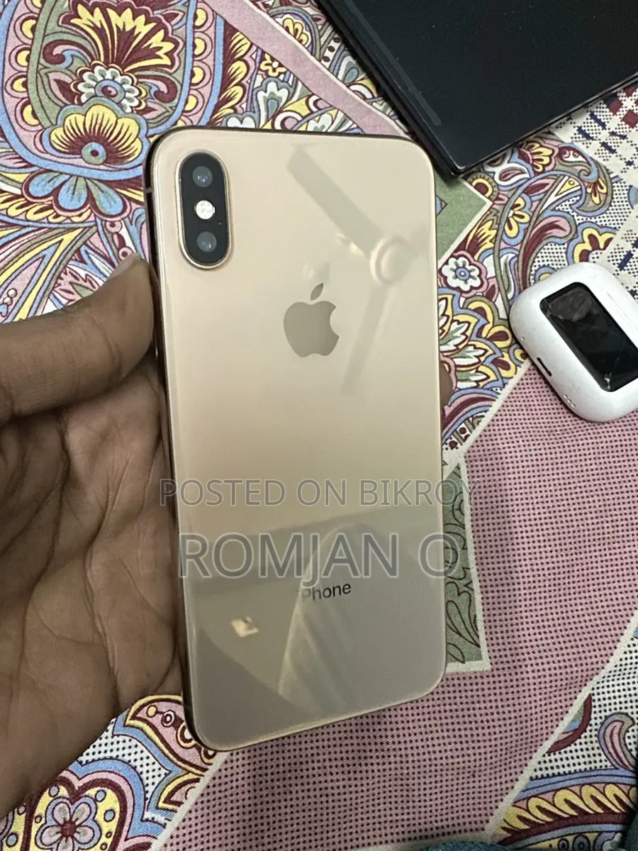 Apple iPhone XS (Used)