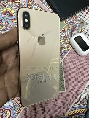 Apple iPhone XS (Used)