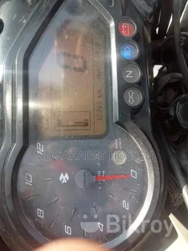 Bajaj Pulsar 150 . 2014