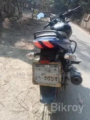 Bajaj Pulsar 150 . 2014